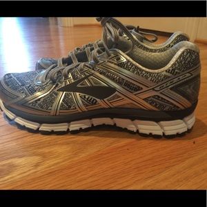 Brooks Running Women’s Adrenaline GTS 17